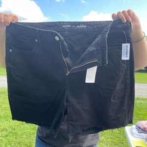 NWT Old Navy 18 high rise black jean shorts